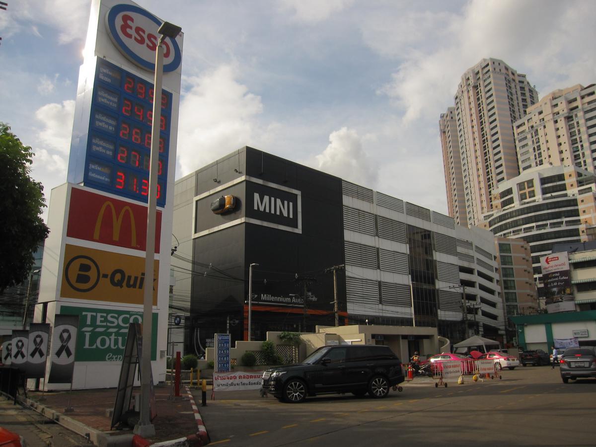 Zleepmotion Bangkok Vandrarhem Exteriör bild