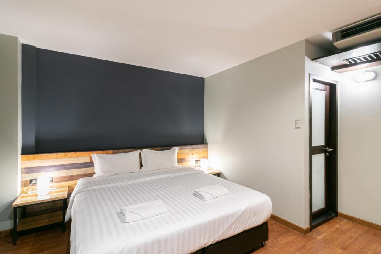 Zleepmotion Bangkok Vandrarhem Exteriör bild