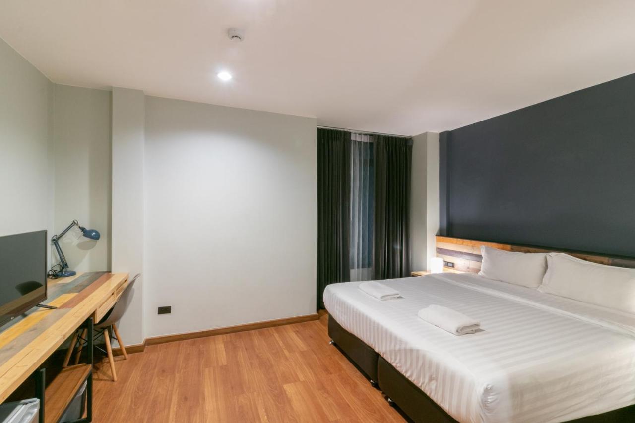 Zleepmotion Bangkok Vandrarhem Exteriör bild