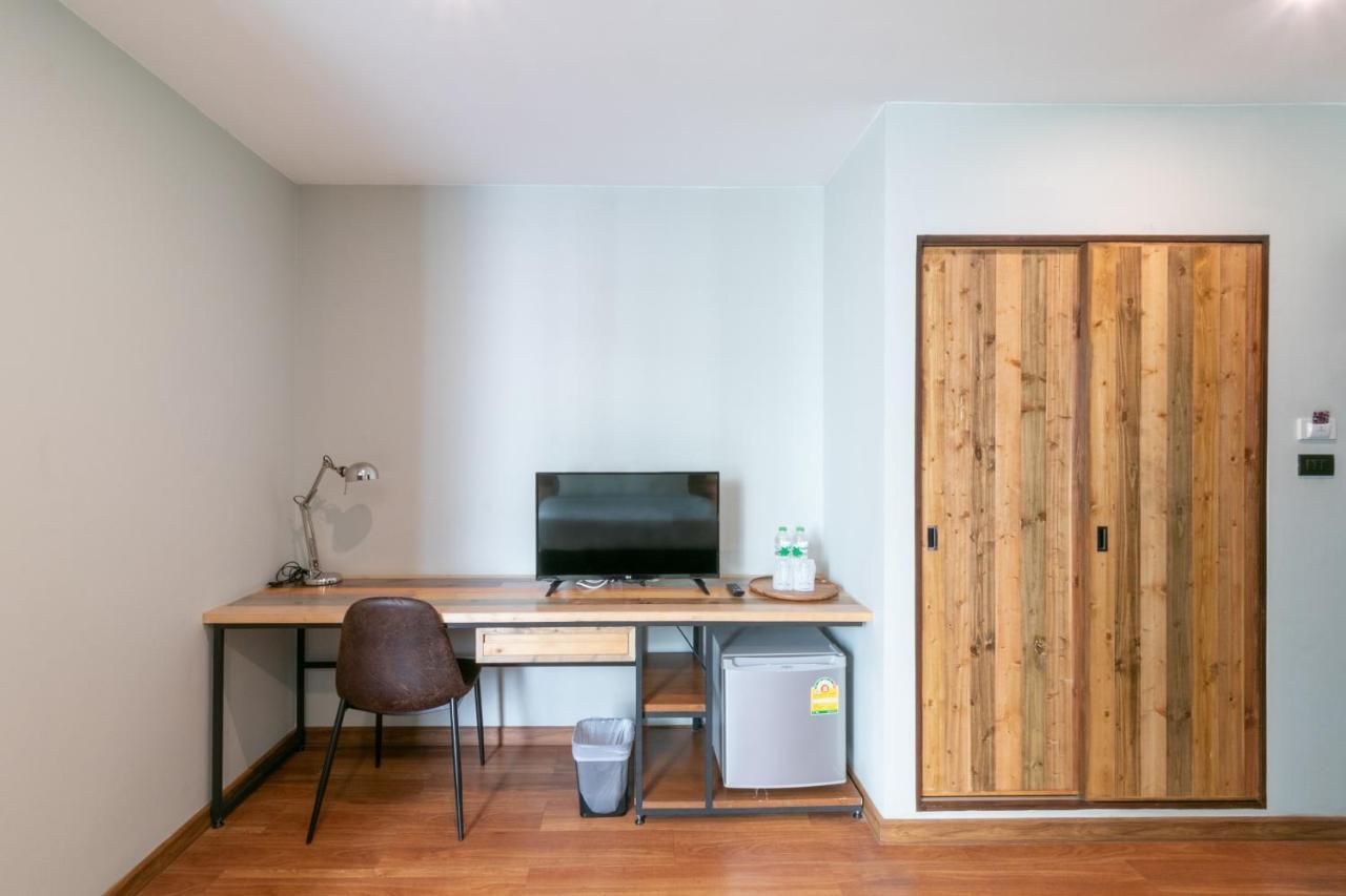 Zleepmotion Bangkok Vandrarhem Exteriör bild