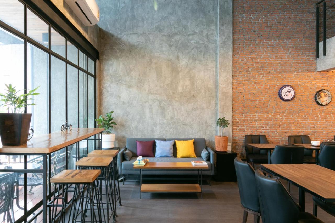 Zleepmotion Bangkok Vandrarhem Exteriör bild